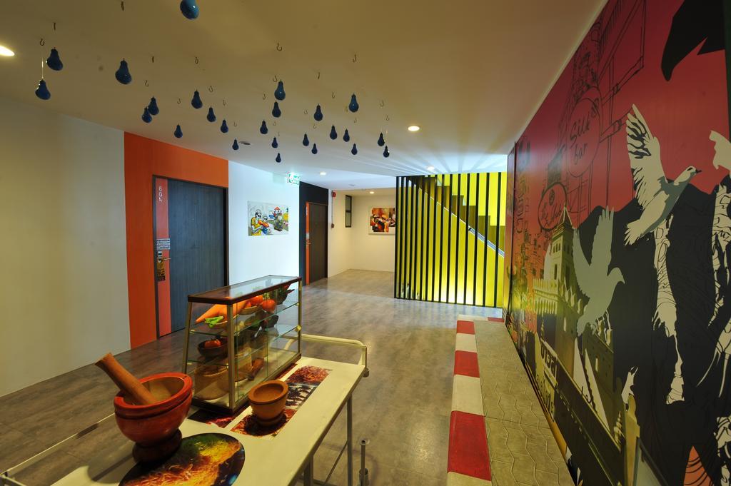 Saphaipae Hostel Bangkok Esterno foto