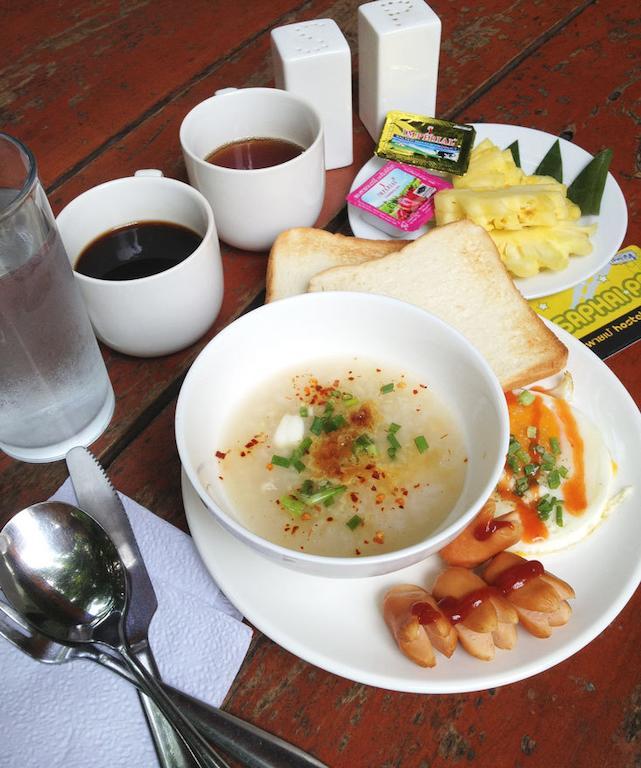 Saphaipae Hostel Bangkok Esterno foto