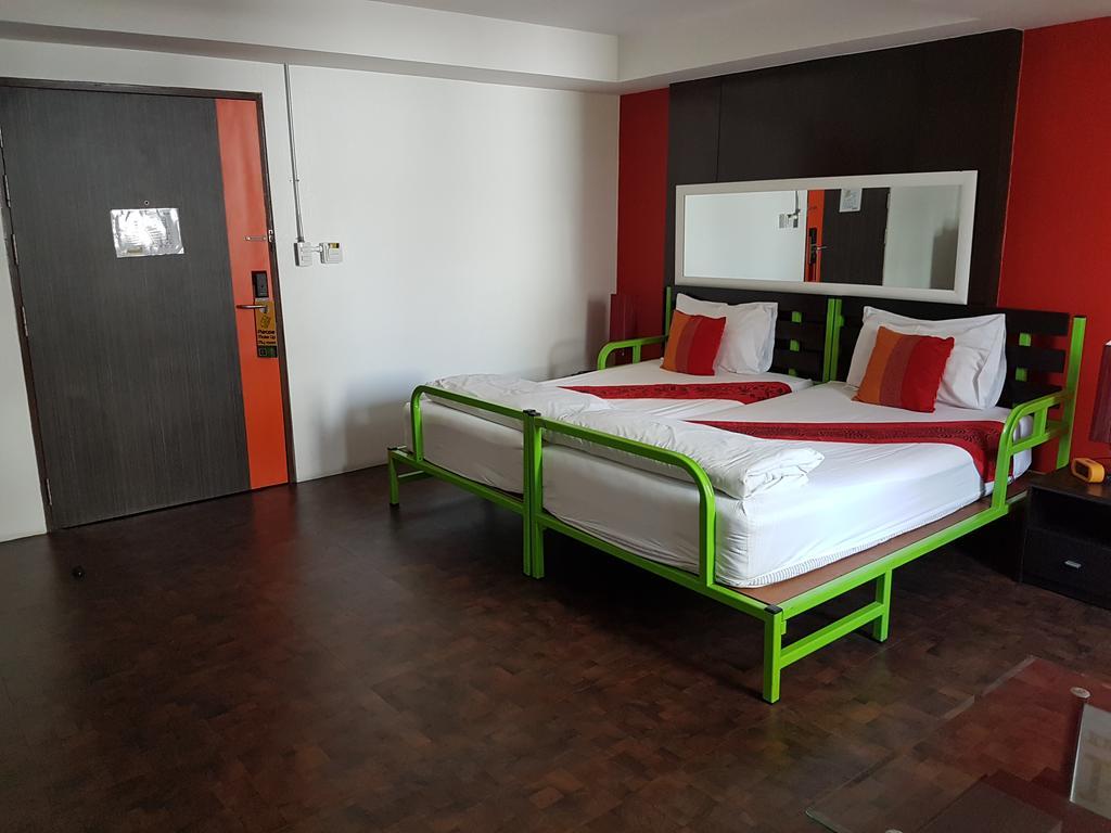 Saphaipae Hostel Bangkok Esterno foto