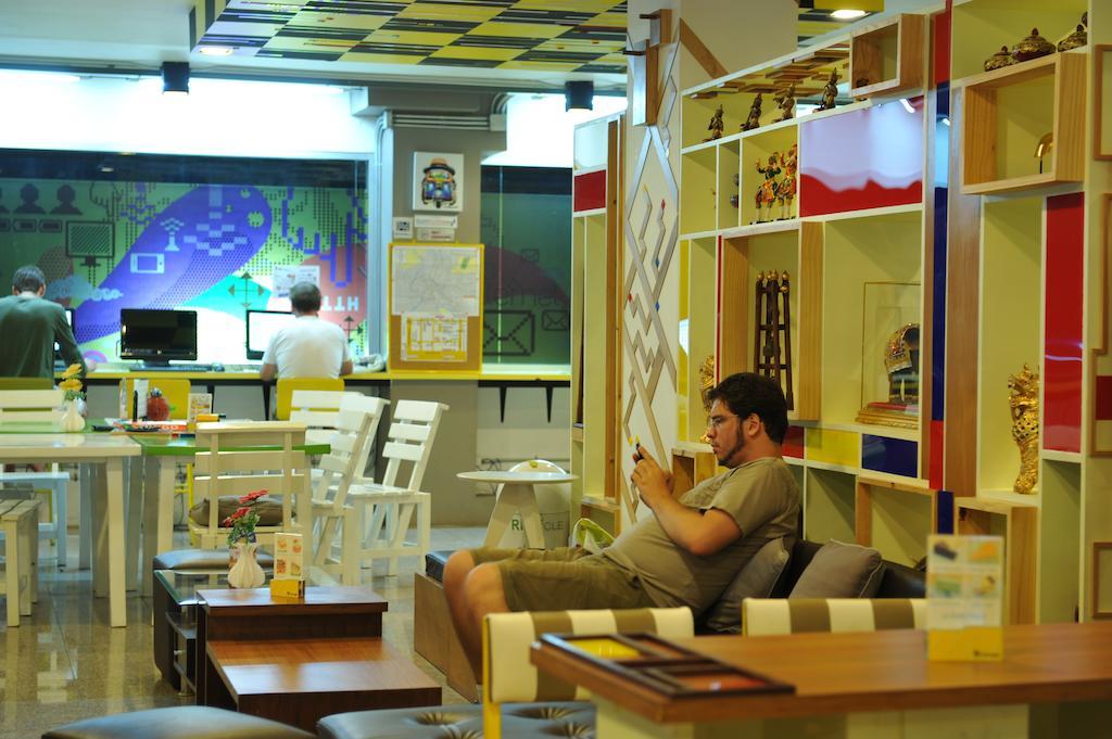 Saphaipae Hostel Bangkok Esterno foto