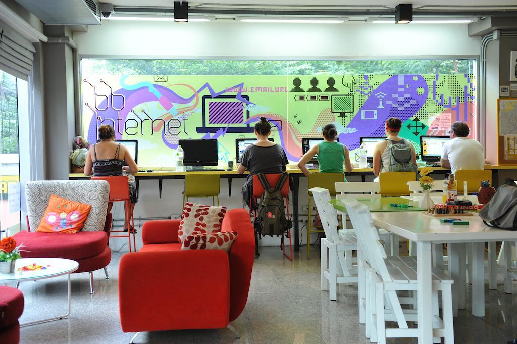 Saphaipae Hostel Bangkok Esterno foto